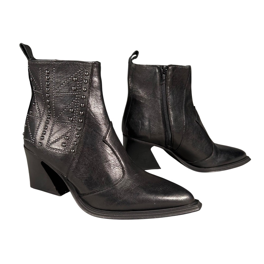 Emanuele Crasto Ankle Boots Heeled Black Leather Studded Pointed US 7.5 Italy